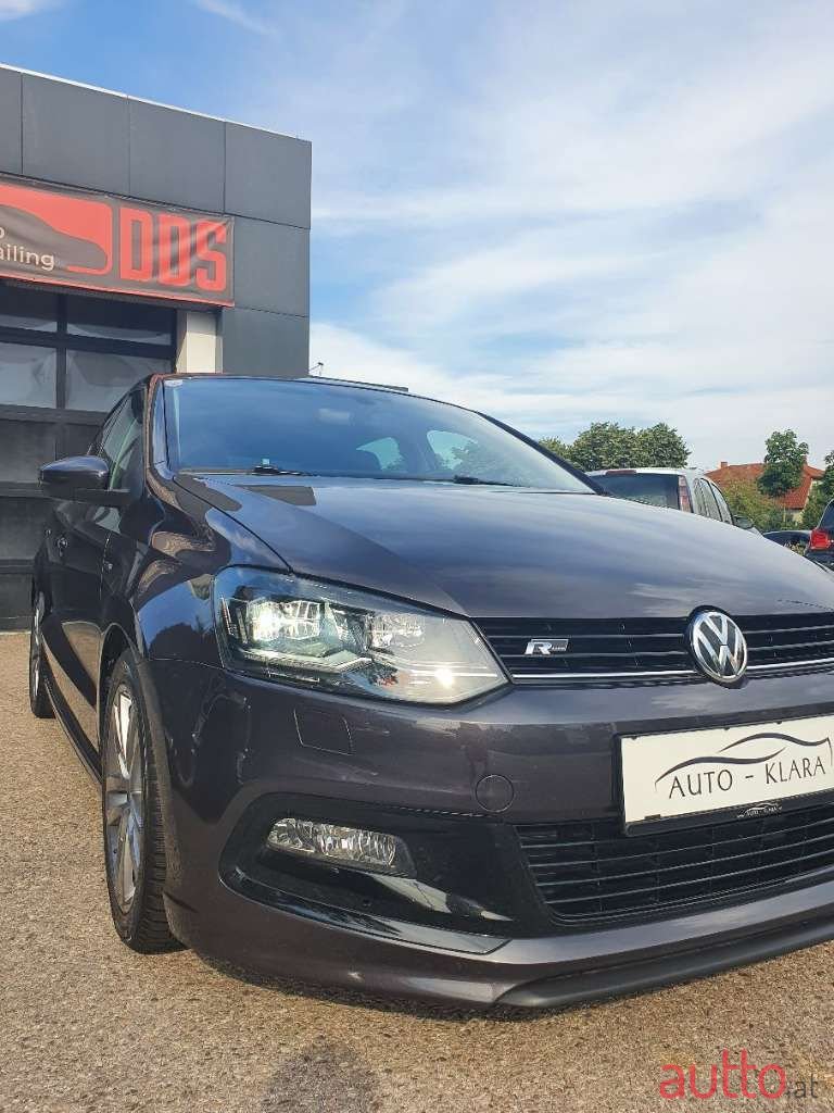 2015' Volkswagen Polo photo #6