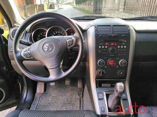 2012' Suzuki Vitara photo #1