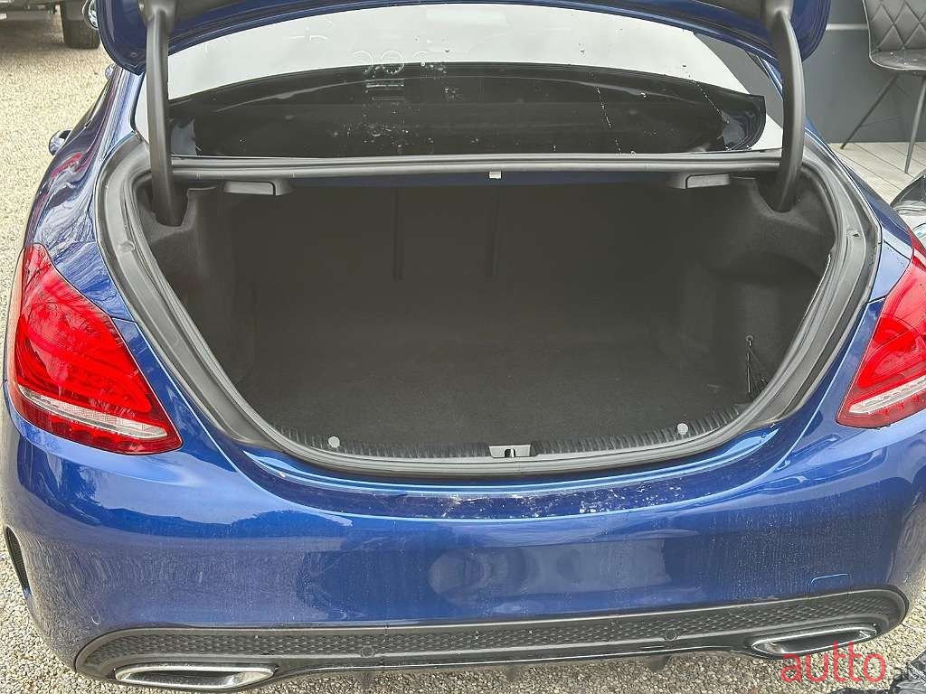 2017' Mercedes-Benz C-Klasse photo #6