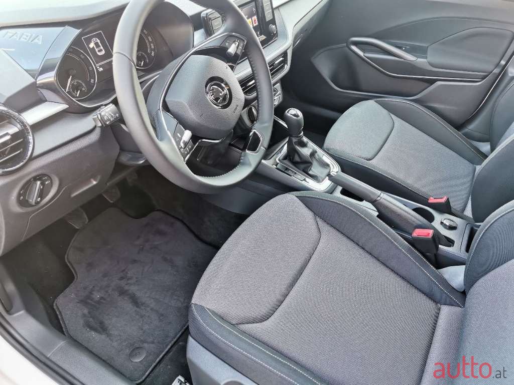 2022' Skoda Fabia photo #6