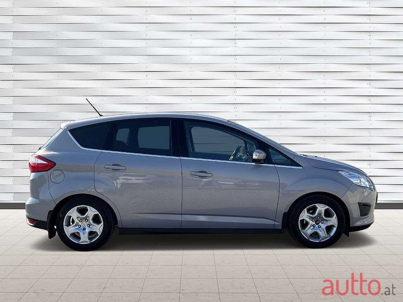 2011' Ford C-MAX photo #6