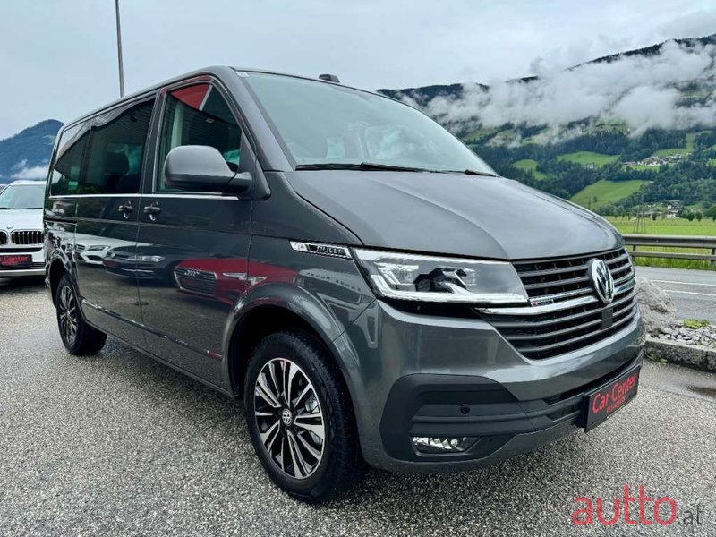 2022' Volkswagen Multivan photo #4