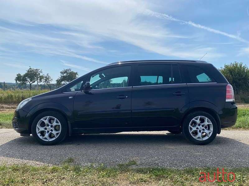 2006' Opel Zafira photo #3