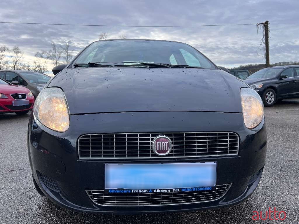 2009' Fiat Grande Punto photo #1