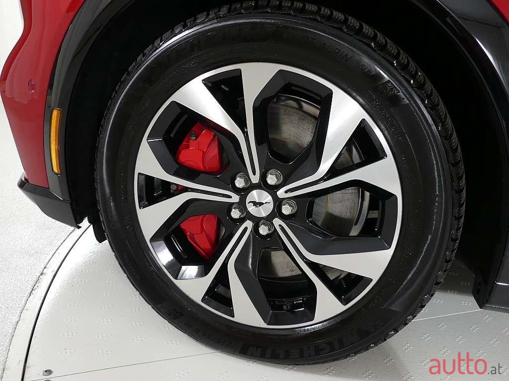 2023' Ford Mustang Mach-E photo #3