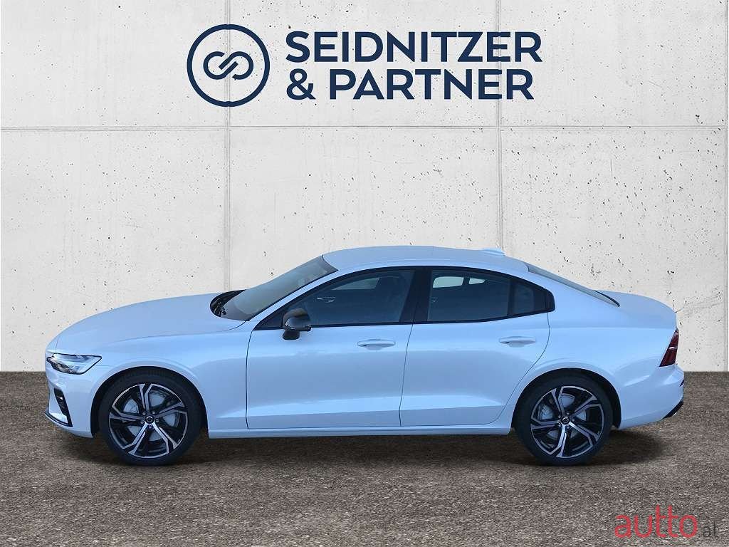 2023' Volvo S60 photo #3
