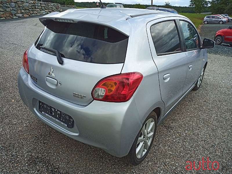 2017' Mitsubishi Space Star photo #4