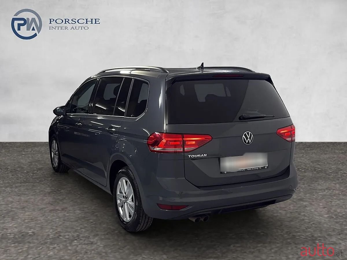 2021' Volkswagen Touran photo #5
