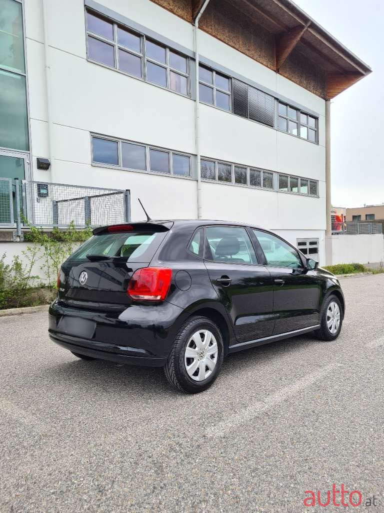 2012' Volkswagen Polo photo #5