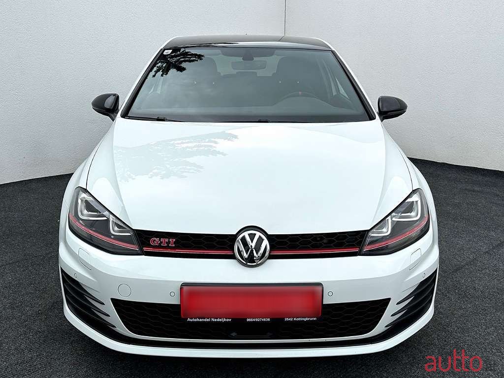 2016' Volkswagen Golf photo #3