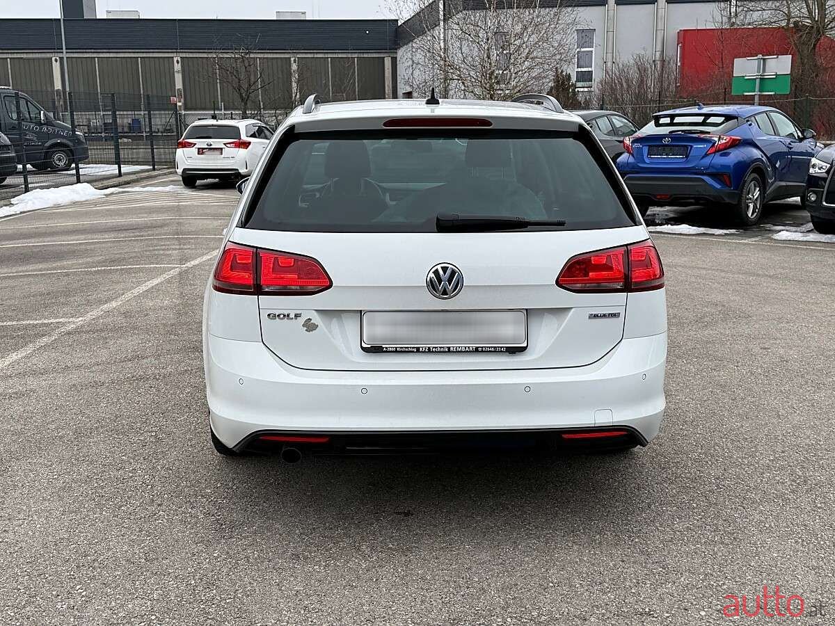 2015' Volkswagen Golf photo #4