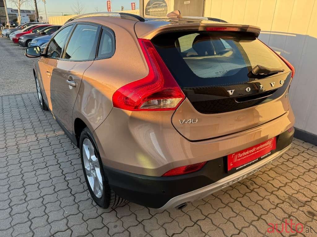 2014' Volvo V40 photo #5