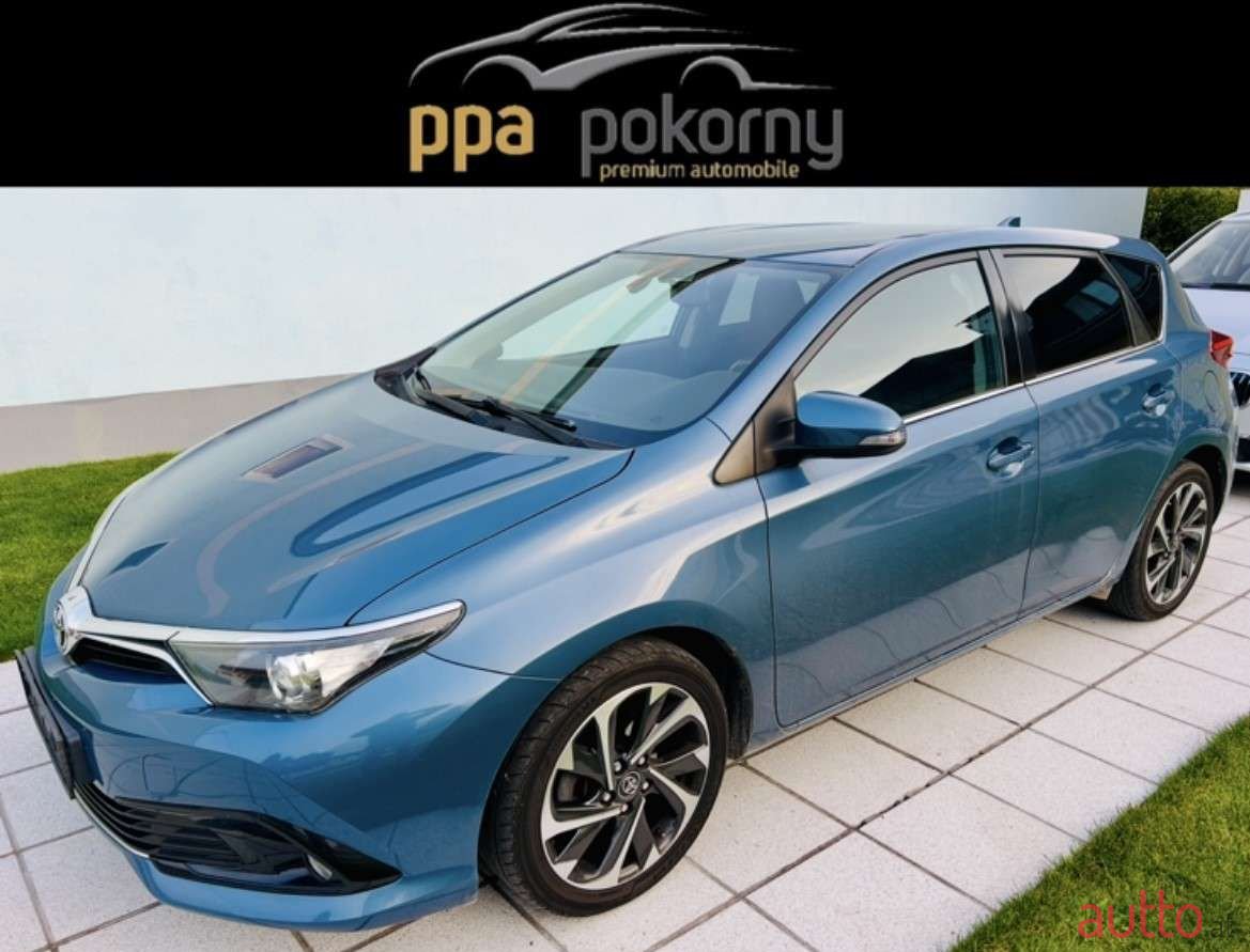 2015' Toyota Auris photo #1