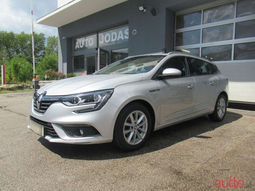 2017' Renault Megane photo #3