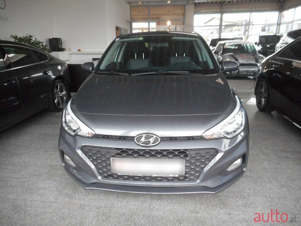 2019' Hyundai i20 photo #2