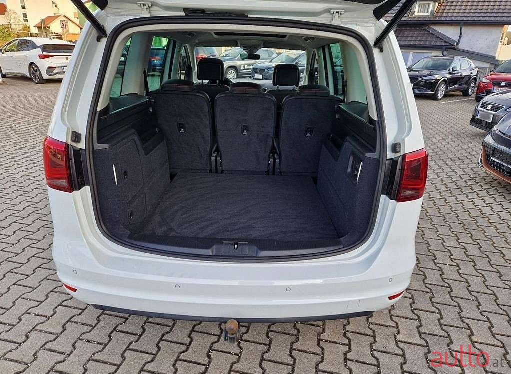 2020' SEAT Alhambra photo #4