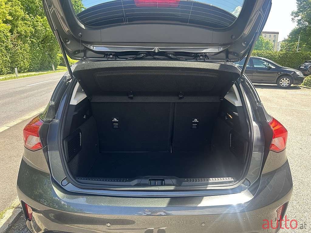 2021' Ford Focus photo #6
