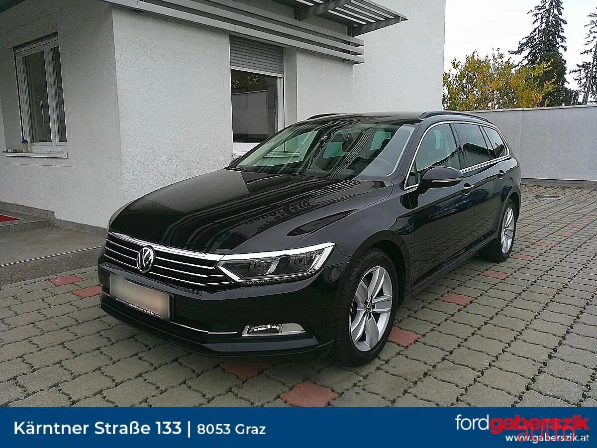 2015' Volkswagen Passat photo #2