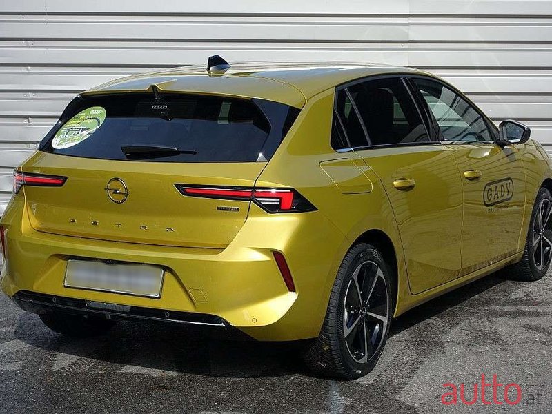 2022' Opel Astra photo #4