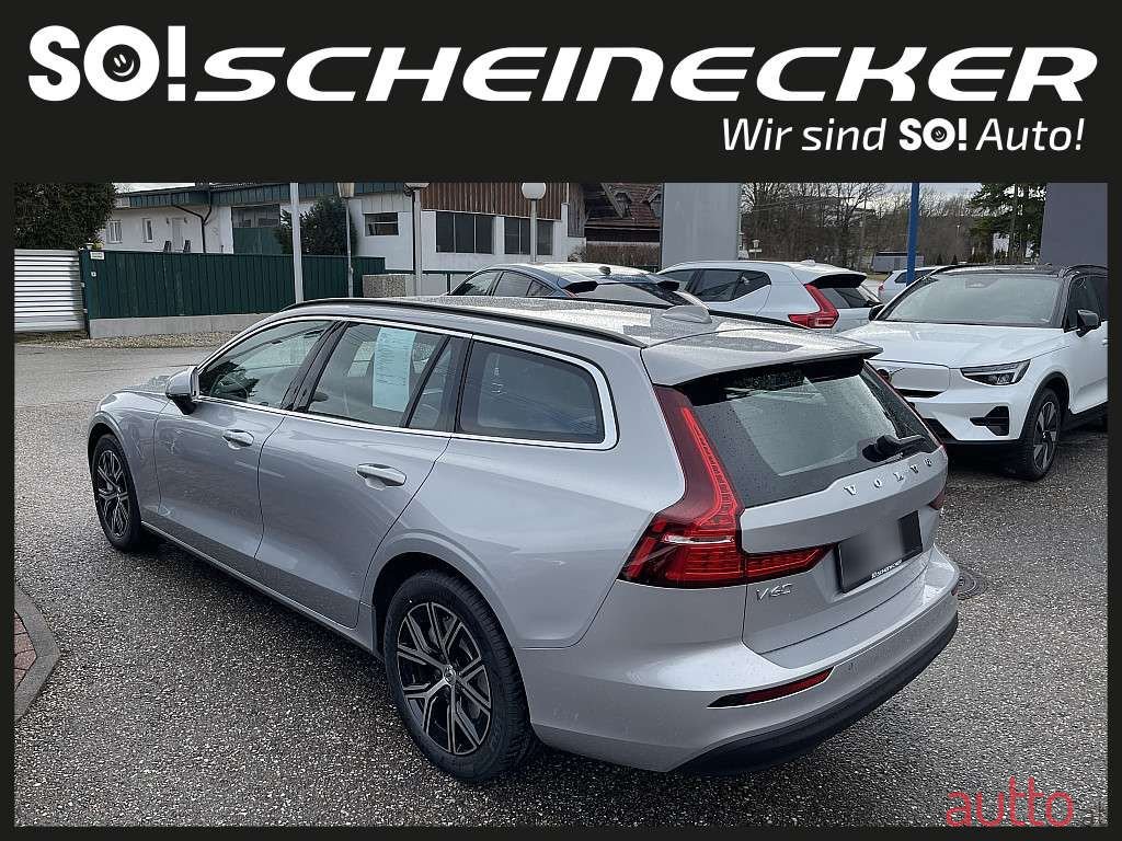 2024' Volvo V60 photo #3