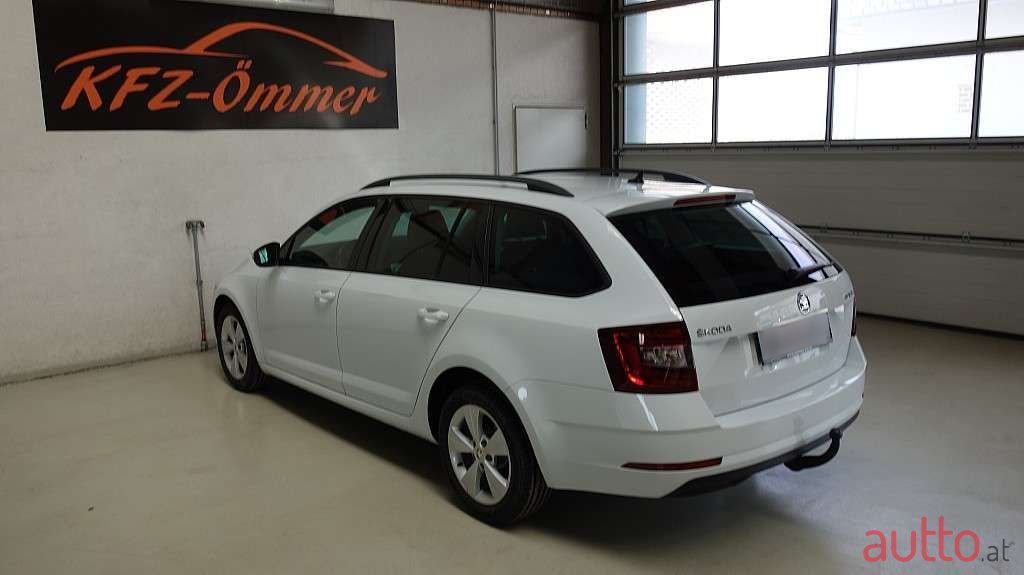 2019' Skoda Octavia photo #4
