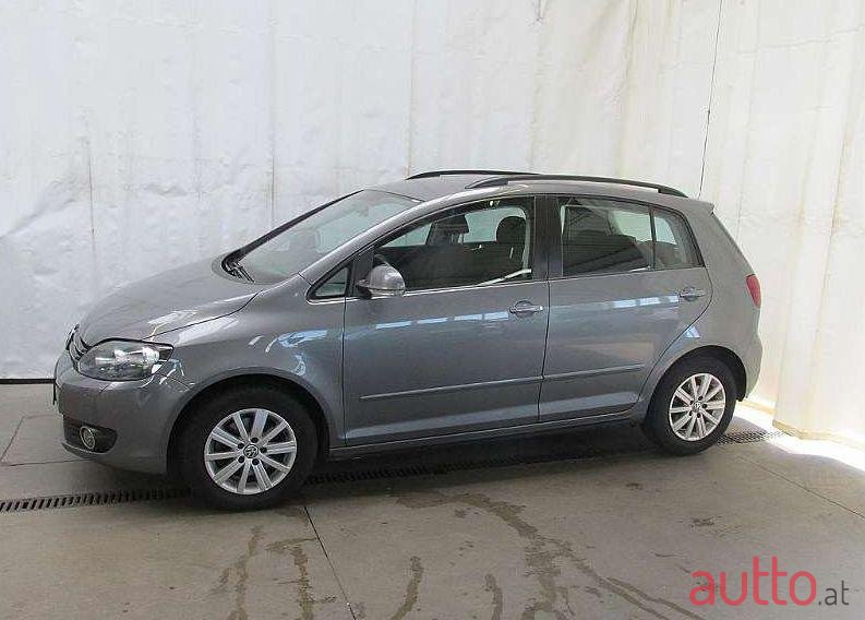 2013' Volkswagen Golf photo #1