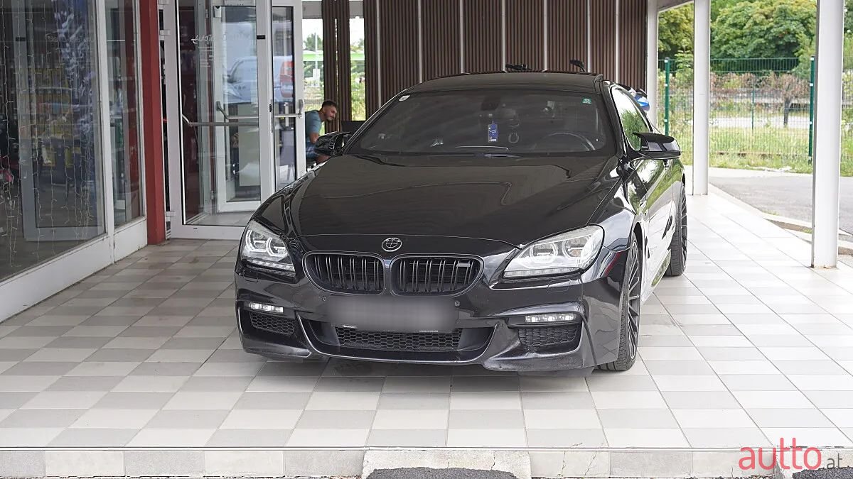 2011' BMW 6Er-Reihe photo #1