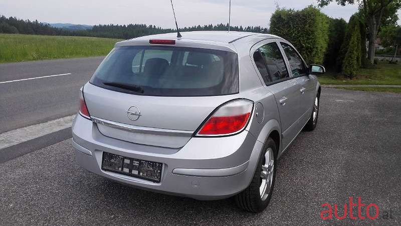 2007' Opel Astra photo #5