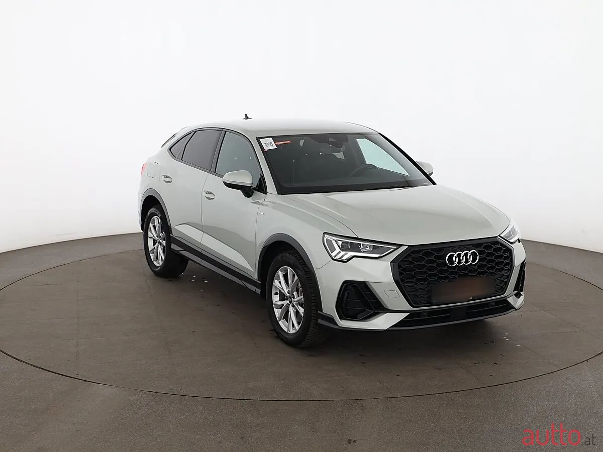 2022' Audi Q3 photo #4