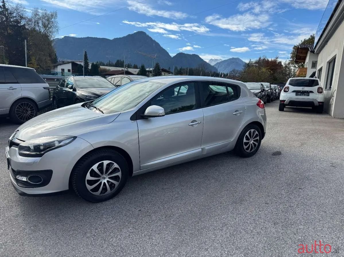 2015' Renault Megane photo #1