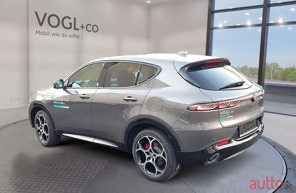 2022' Alfa Romeo Tonale photo #4