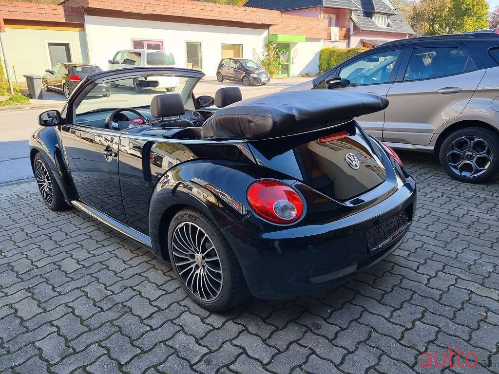 2008' Volkswagen Beetle photo #3