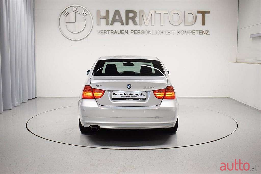 2008' BMW 3Er-Reihe photo #2