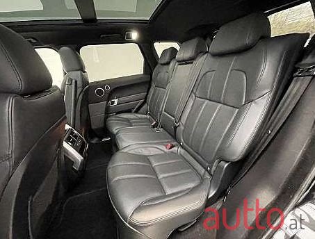 2017' Land Rover Range Rover Sport photo #5