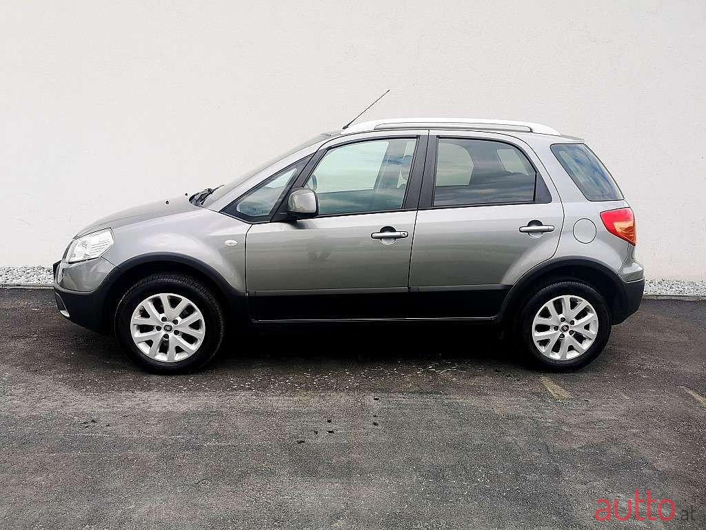 2011' Fiat Sedici photo #5