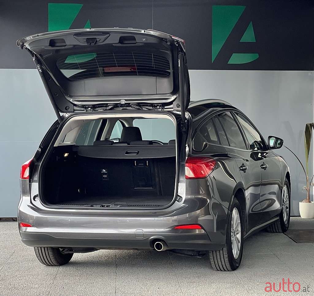 2019' Ford Focus photo #3