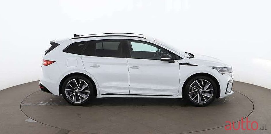2021' Skoda Enyaq photo #2