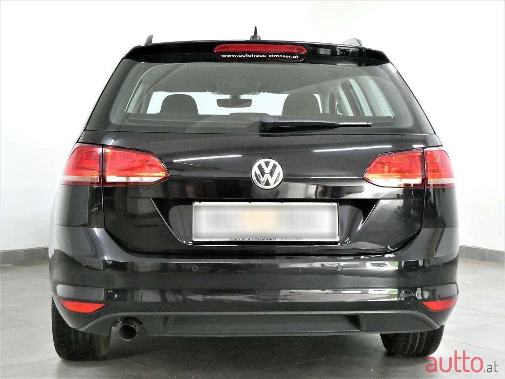 2016' Volkswagen Golf photo #5