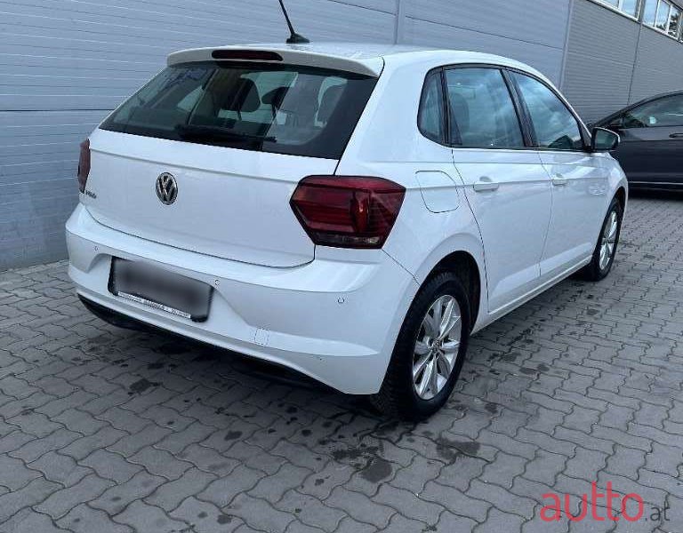 2019' Volkswagen Polo photo #3