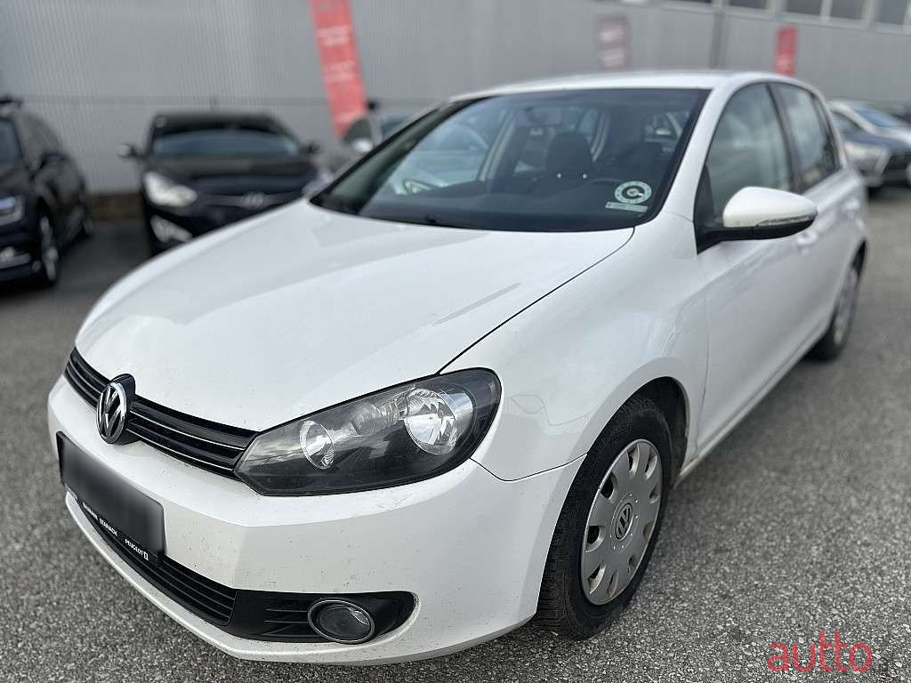 2012' Volkswagen Golf photo #2