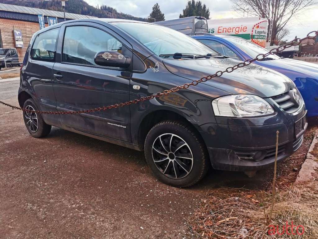 2007' Volkswagen Fox photo #5