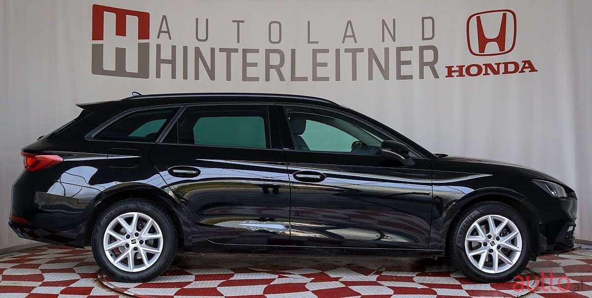 2021' SEAT Leon photo #4