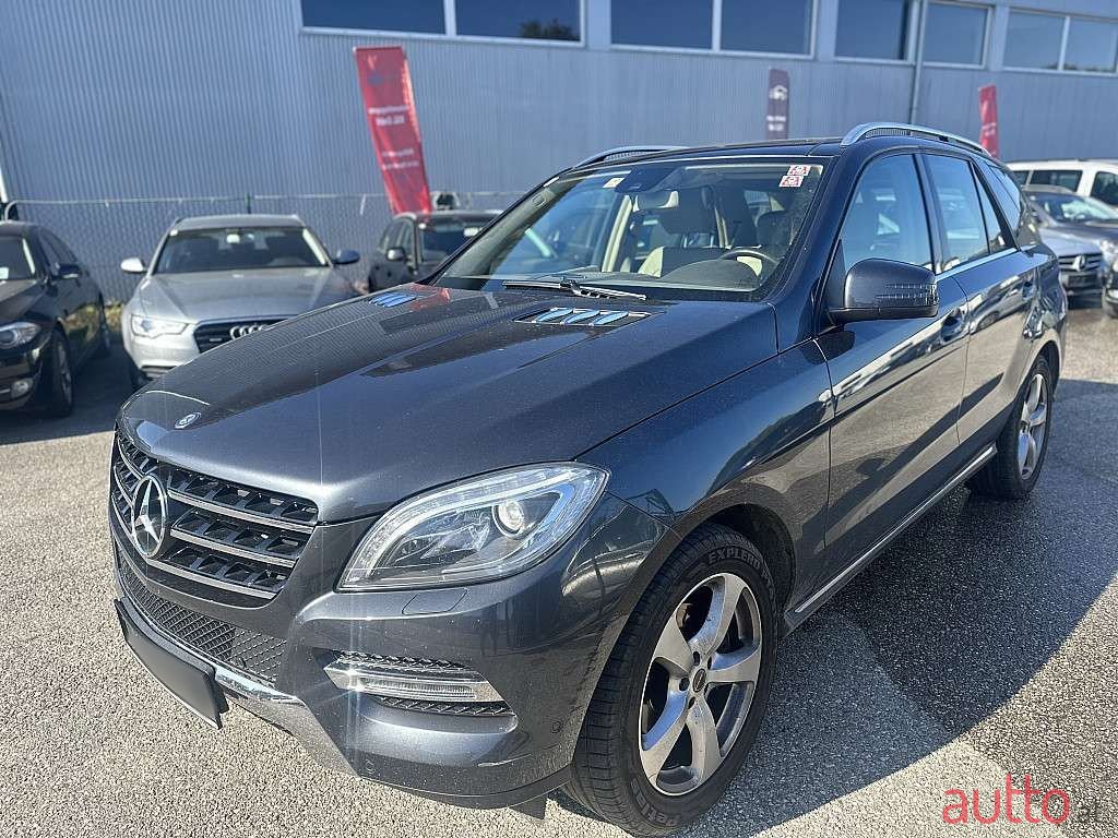 2013' Mercedes-Benz M-Klasse photo #2