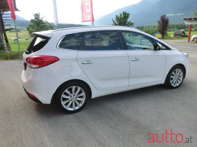 2014' Kia Carens photo #3