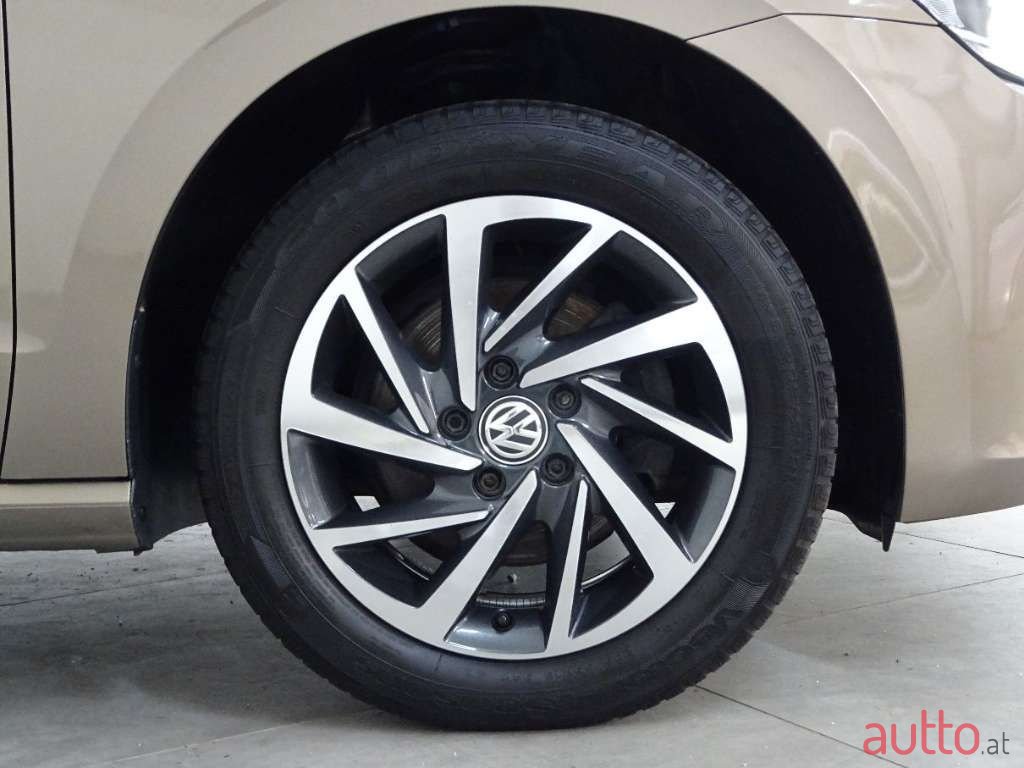 2016' Volkswagen Golf photo #6