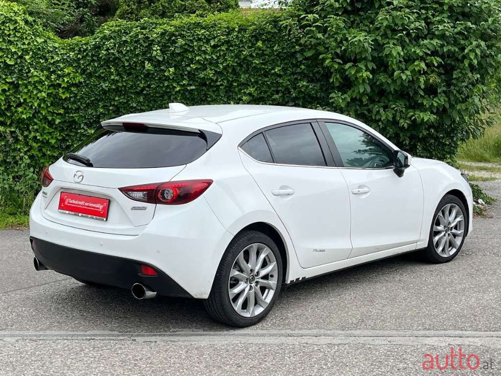 2015' Mazda Mazda3 photo #5