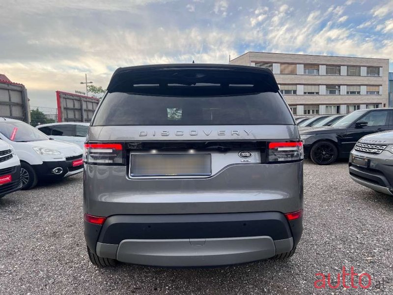 2019' Land Rover Discovery photo #5