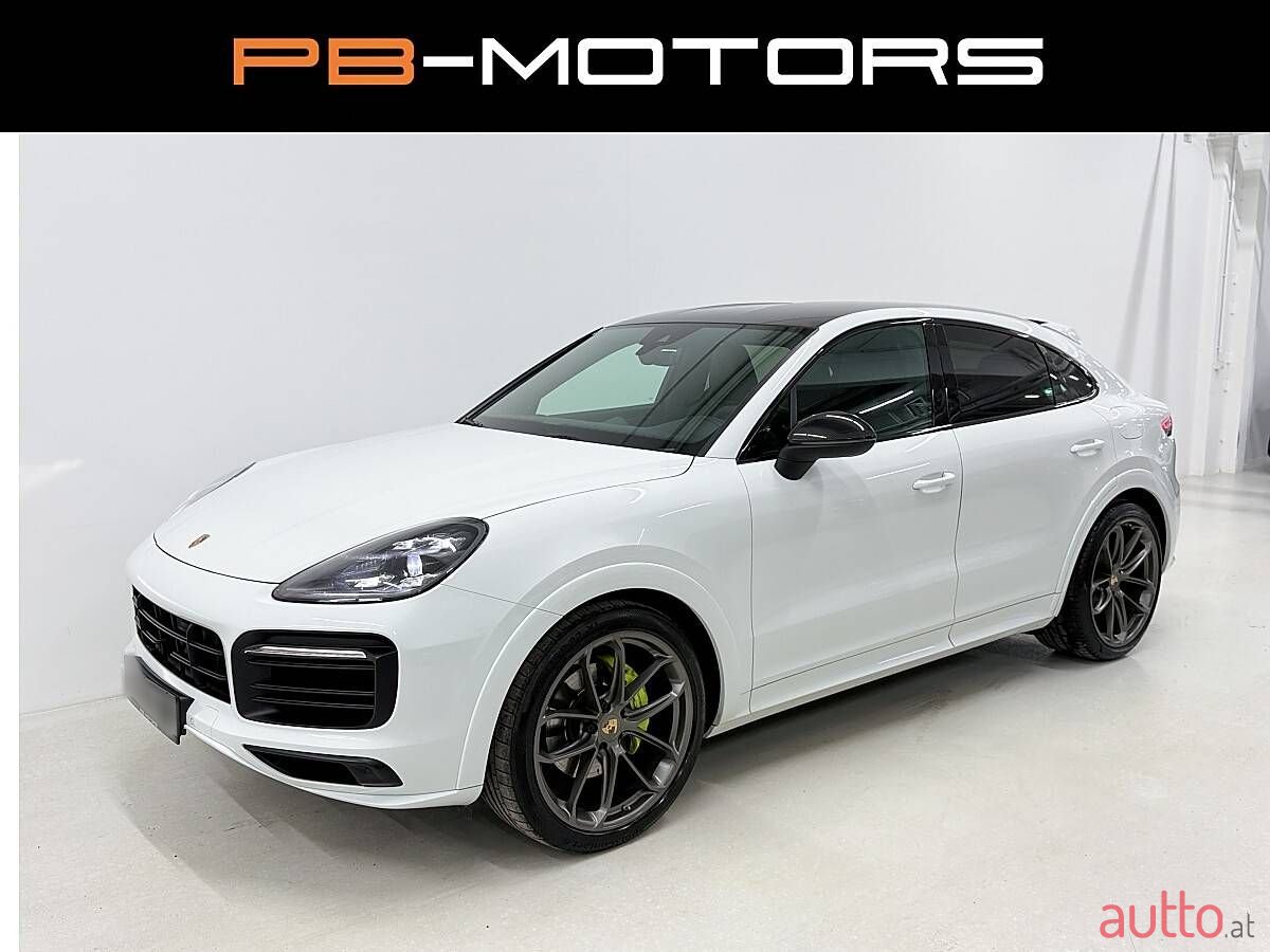 2020' Porsche Cayenne photo #1