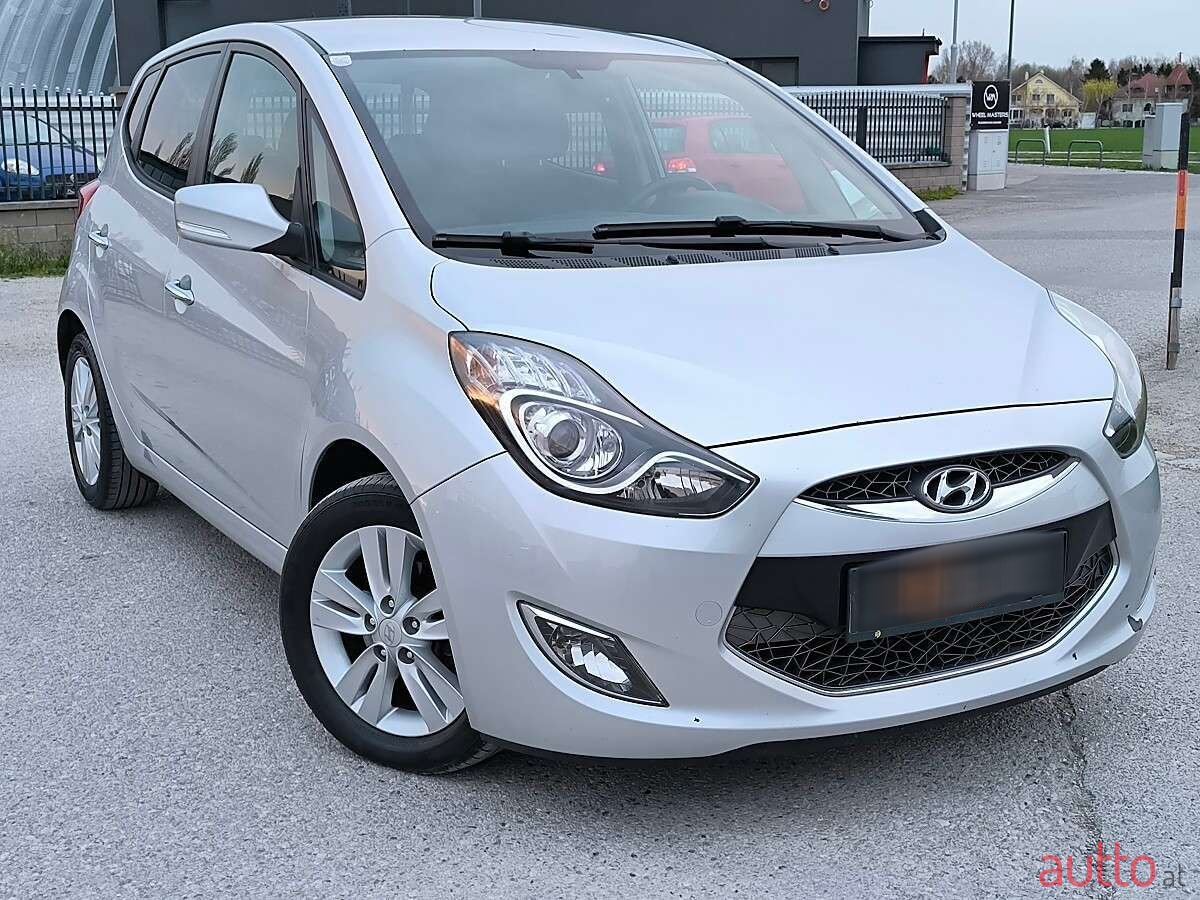 2010' Hyundai ix20 photo #2