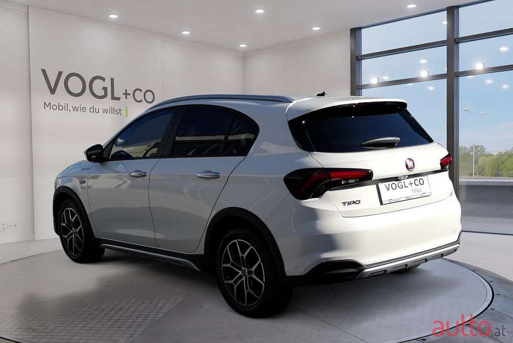 2022' Fiat Tipo photo #3